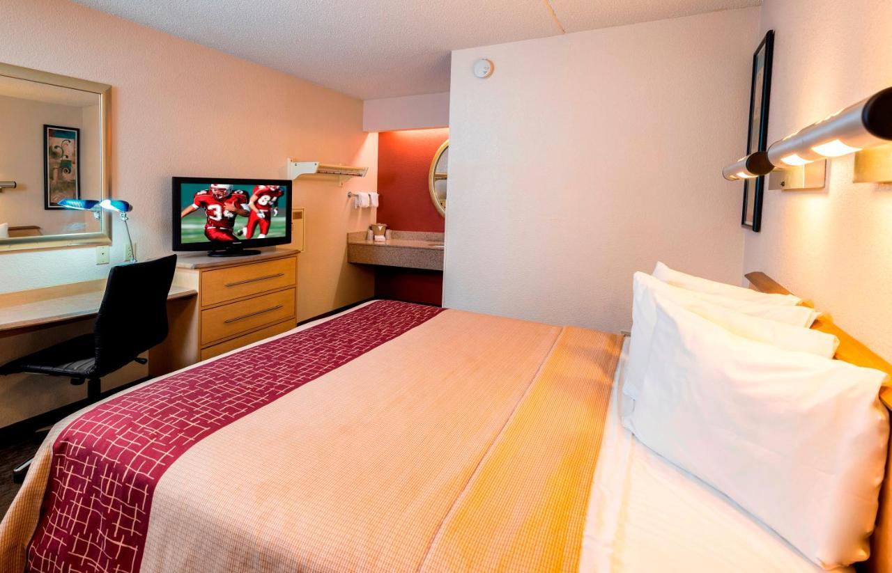 Red Roof Inn Buffalo - Hamburg/ I-90 Екстер'єр фото