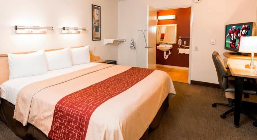 Red Roof Inn Buffalo - Hamburg/ I-90 Екстер'єр фото